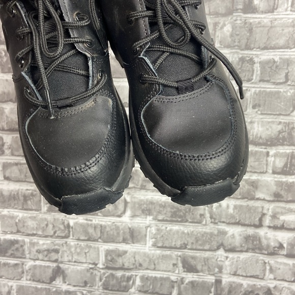 Nike - Picture 9 of 10